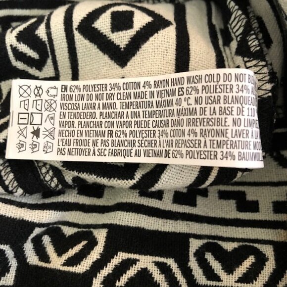 Forever 21 Aztec Print Shorts - Picture 6 of 6